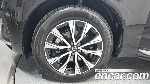 Вольво XC60 — Фото автомобиля 5