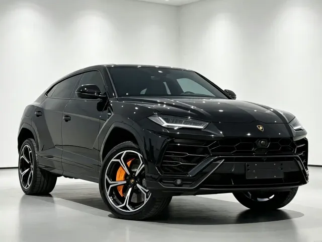 Lamborghini Urus — Фото автомобиля 2