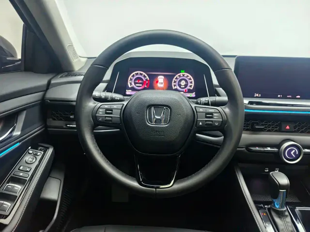 Honda Accord — Фото автомобиля 9