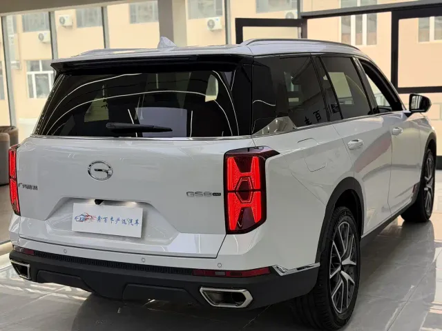 GAC Trumpchi GS8 — Фото автомобиля 10