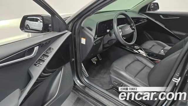 Kia Niro Niro (New) — Фото автомобиля 15