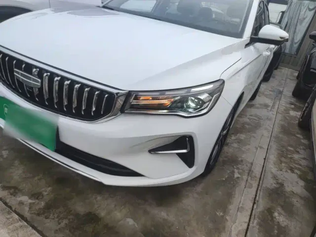 Geely Emgrand — Фото автомобиля 23