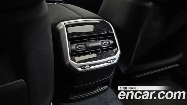BMW 7-Series 7 серия (G70) 740i xDrive M Sport — Фото автомобиля 30