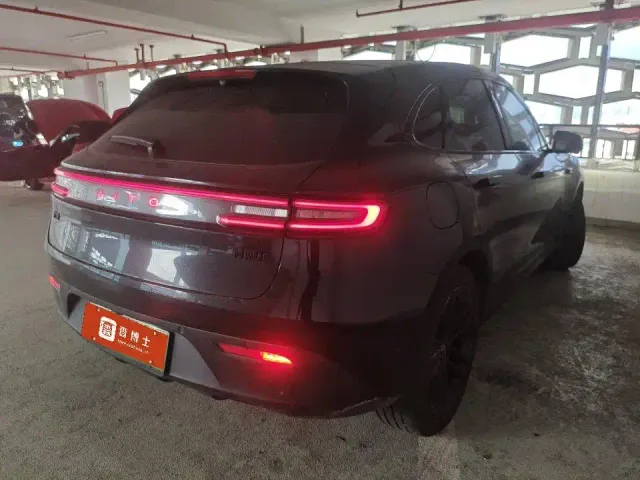 Aito M5 — Фото автомобиля 12