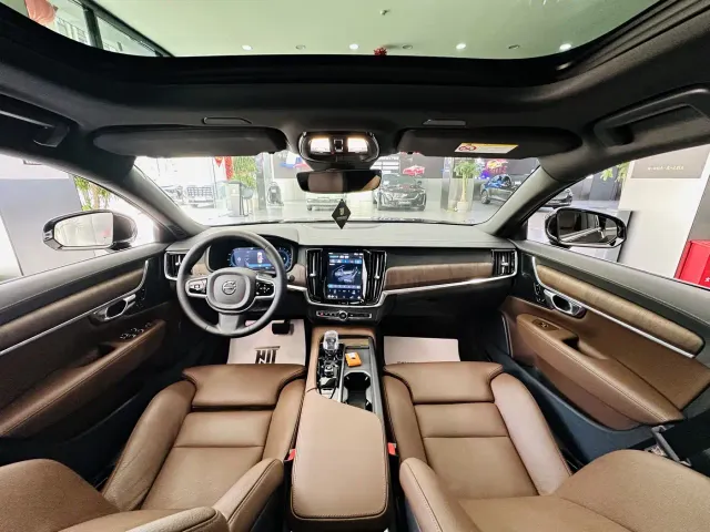 Volvo S90 — Фото автомобиля 6