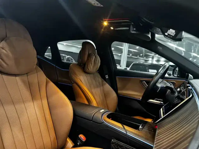 Mercedes-Benz E-Class — Фото автомобиля 21