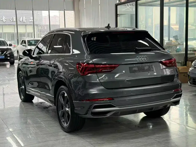 Audi Q3 — Фото автомобиля 10