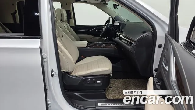 Cadillac Escalade — Фото автомобиля 11