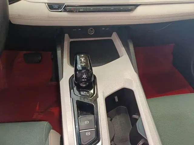 Geely Emgrand L — Фото автомобиля 13