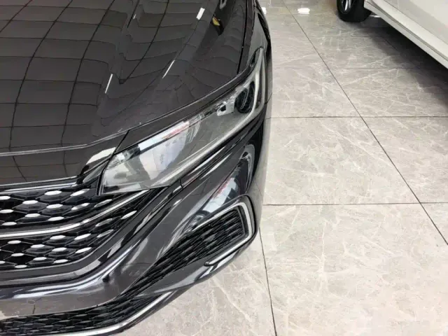 Volkswagen Passat — Фото автомобиля 23