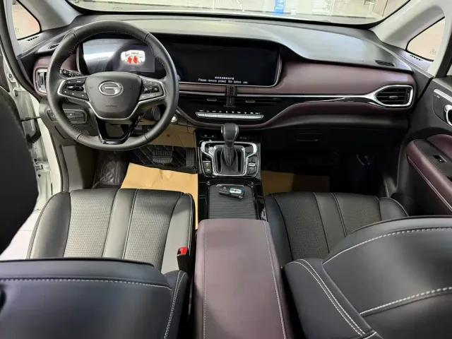 GAC Trumpchi M6 — Фото автомобиля 9