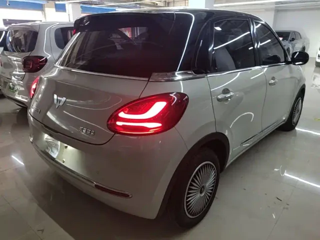 Wuling Bingo — Фото автомобиля 4