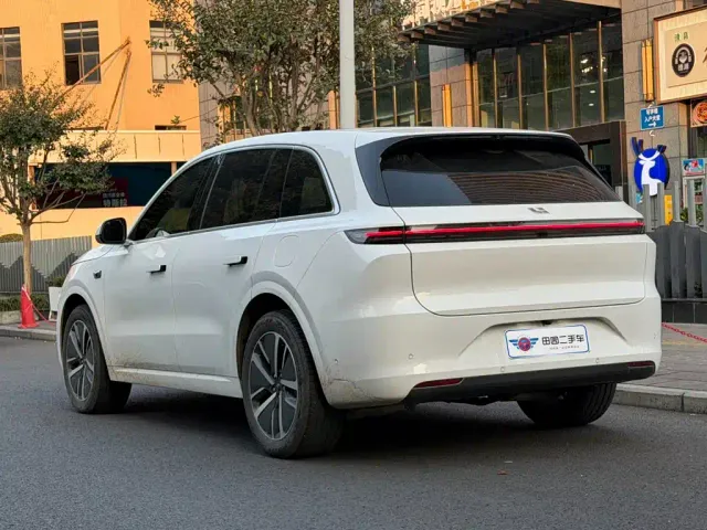 Li Auto L6 — Фото автомобиля 4