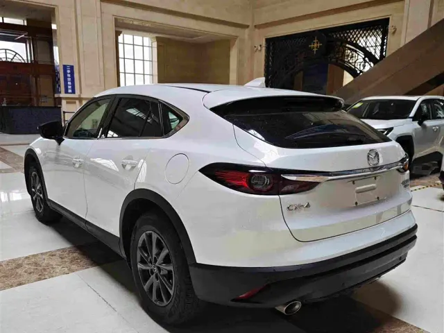 Mazda CX-4 — Фото автомобиля 13