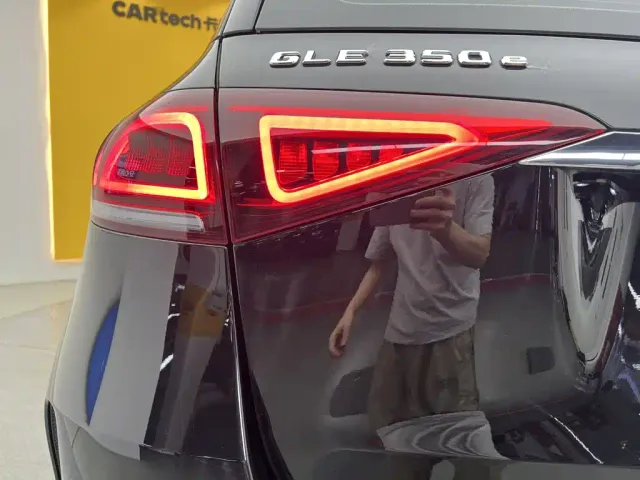 Mercedes-Benz GLE-Class — Фото автомобиля 9