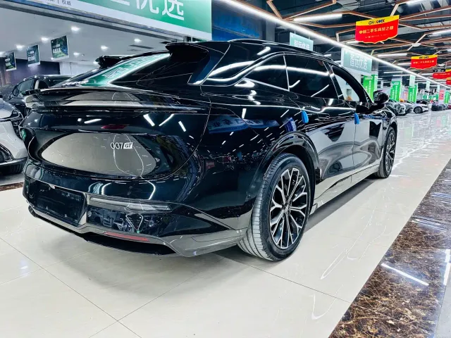 Zeekr 007 GT — Фото автомобиля 5