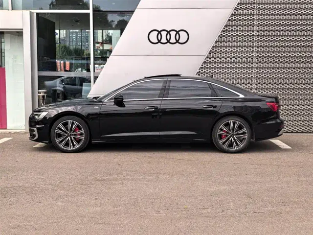 Audi A6L — Фото автомобиля 15