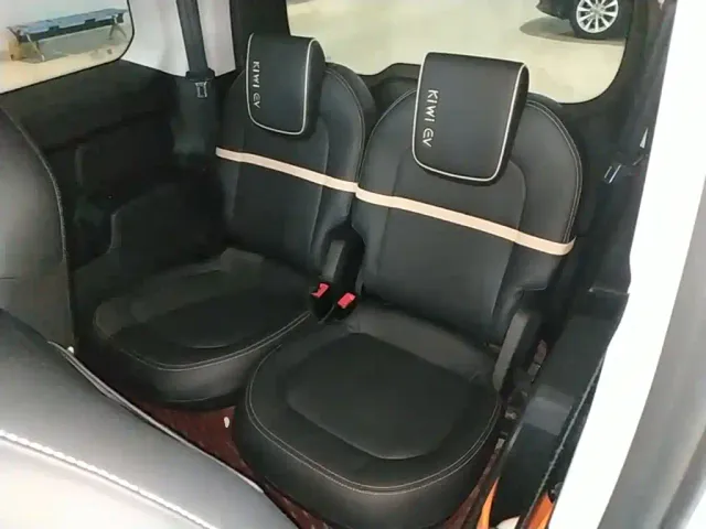 Baojun KiWi EV — Фото автомобиля 16