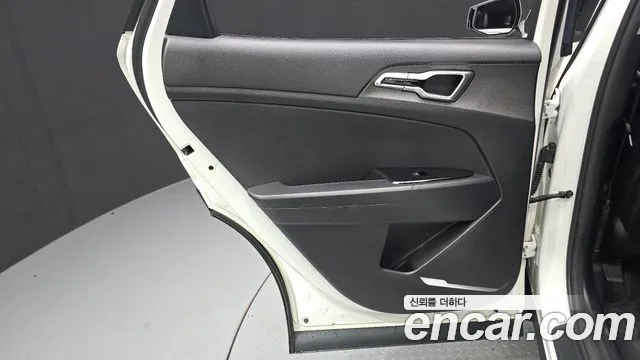Kia Sportage Sportage 5-е поколение Дизель 2.0 2WD — Фото автомобиля 24