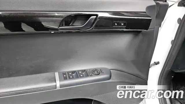 Hyundai Grandeur Grandeur (GN7) 3.5 LPG 2WD (Такси) — Фото автомобиля 15