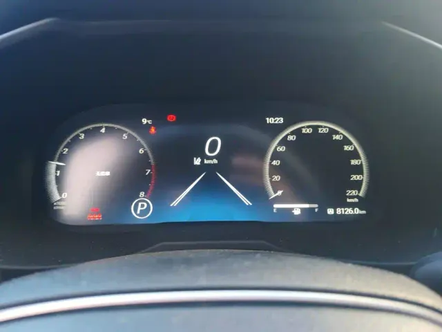 Toyota RAV4 — Фото автомобиля 14