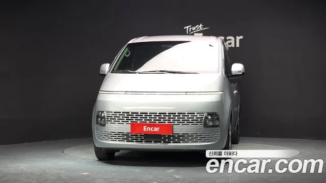 Hyundai Staria Staria — Фото автомобиля 3