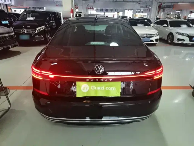 Volkswagen Passat — Фото автомобиля 5