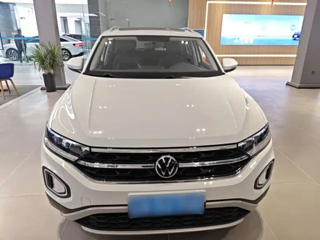 Volkswagen T-Roc — Фото автомобиля 2