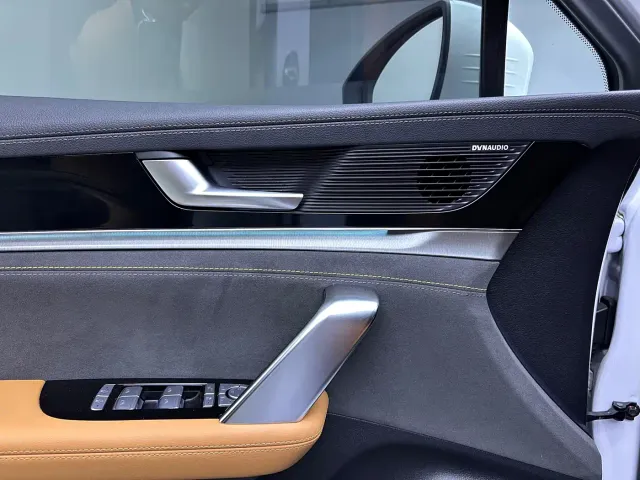 BYD Tang — Фото автомобиля 16