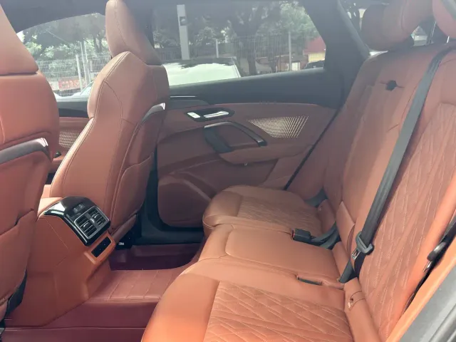 Audi Q5L — Фото автомобиля 14