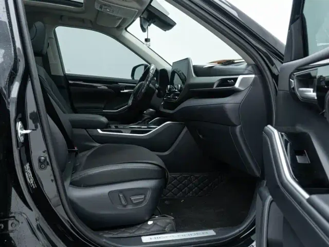 Toyota Highlander — Фото автомобиля 19