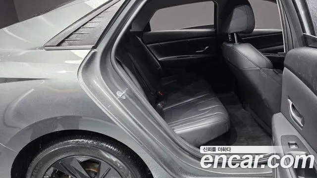 Hyundai Avante CN7 — Фото автомобиля 12