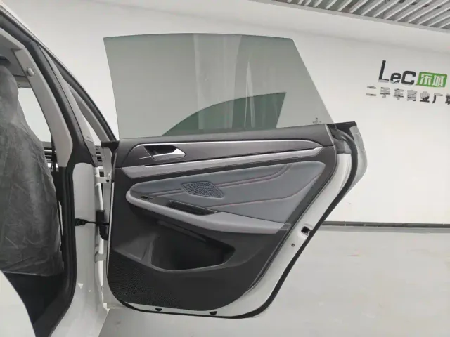 Volkswagen Lamando — Фото автомобиля 11