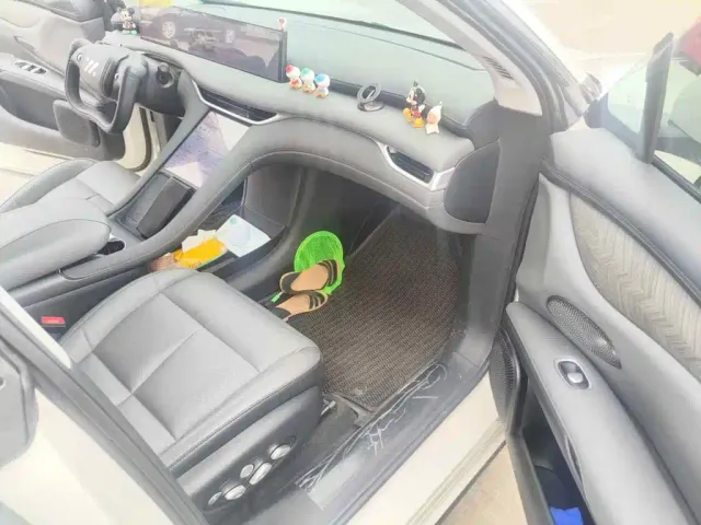 IM Motors LS6 — Фото автомобиля 12