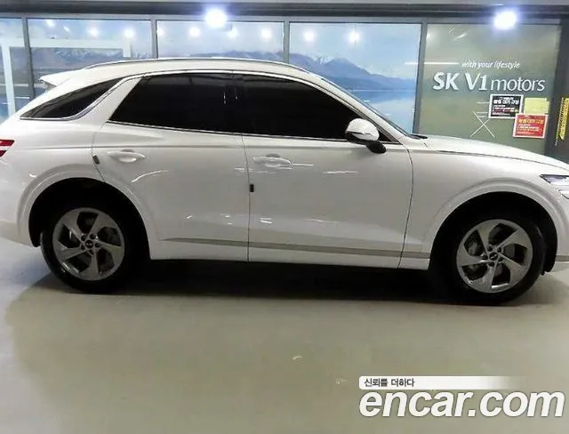 Genesis GV70 2.5T Бензин 2WD — Фото автомобиля 3