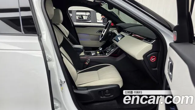 Land Rover Range Rover Velar — Фото автомобиля 11