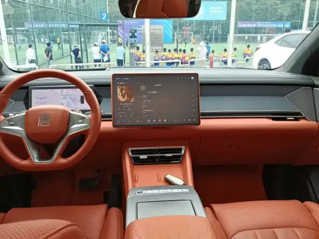 BYD Tang L — Фото автомобиля 7