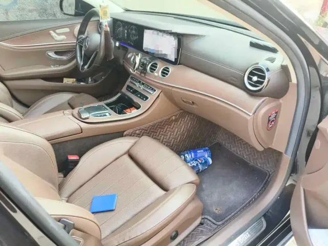 Mercedes-Benz E-Class — Фото автомобиля 13