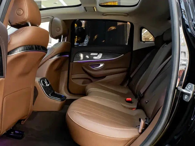 Mercedes-Benz E-Class — Фото автомобиля 29