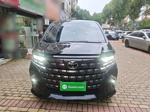 Toyota Alphard — Фото автомобиля 2