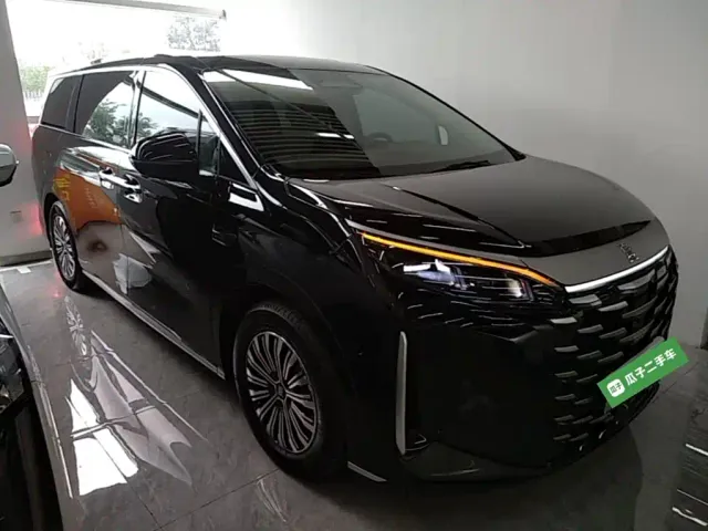 BYD Xia — Фото автомобиля 3