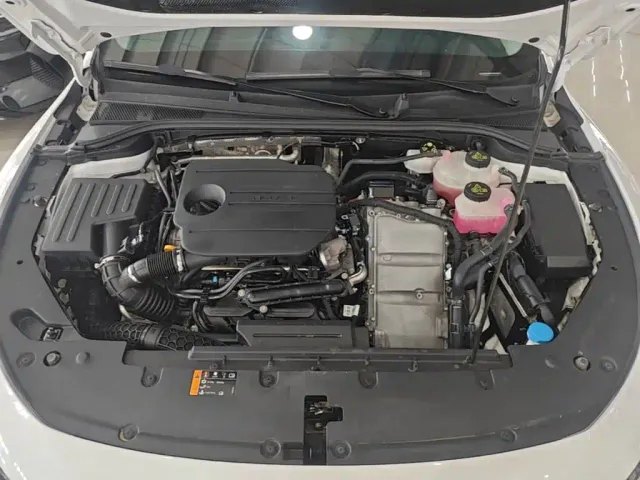Roewe D7 — Фото автомобиля 19