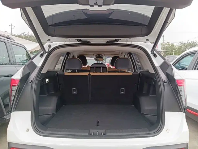 Geely Boyue L — Фото автомобиля 18
