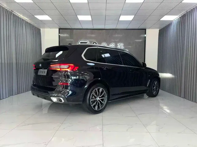 BMW X5 — Фото автомобиля 6