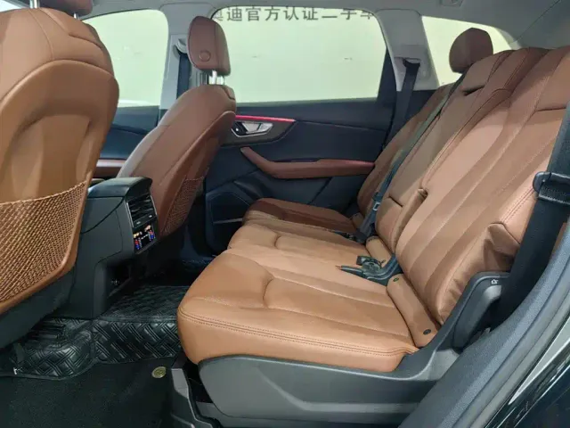 Audi Q7 — Фото автомобиля 16