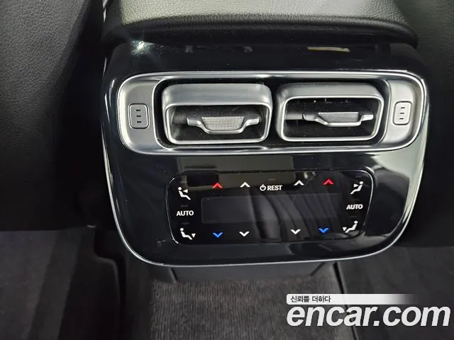 Mercedes-Benz S-Class — Фото автомобиля 20