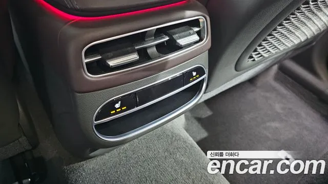 Genesis GV70 2.5T Бензин AWD — Фото автомобиля 28