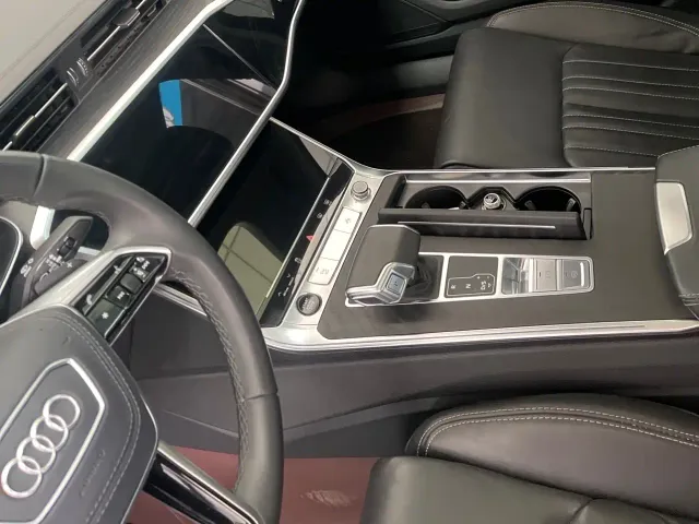 Audi A6L — Фото автомобиля 8