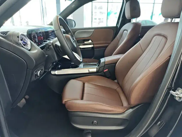 Mercedes-Benz GLB-Class — Фото автомобиля 19