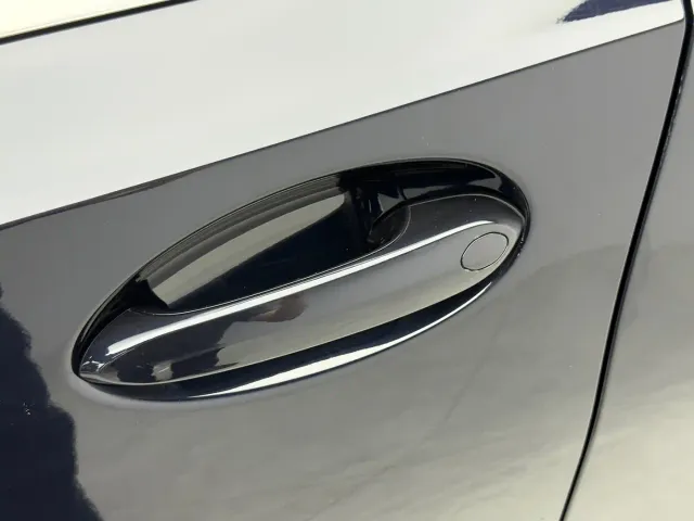 BMW 3 Series — Фото автомобиля 7
